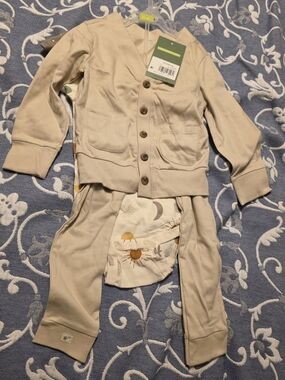 Little Star Organic 100% Organic Cotton 4-Piece Baby Unisex Mix & Match Set.